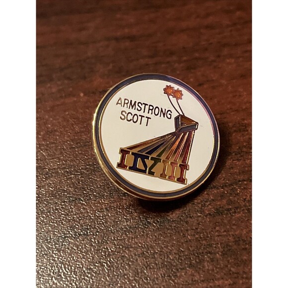 Gemini Eight Mission Armstrong Scott Space Shuttle NASA Lapel Hat Pin - Picture 1 of 3